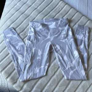 Lululemon gray and white leggings